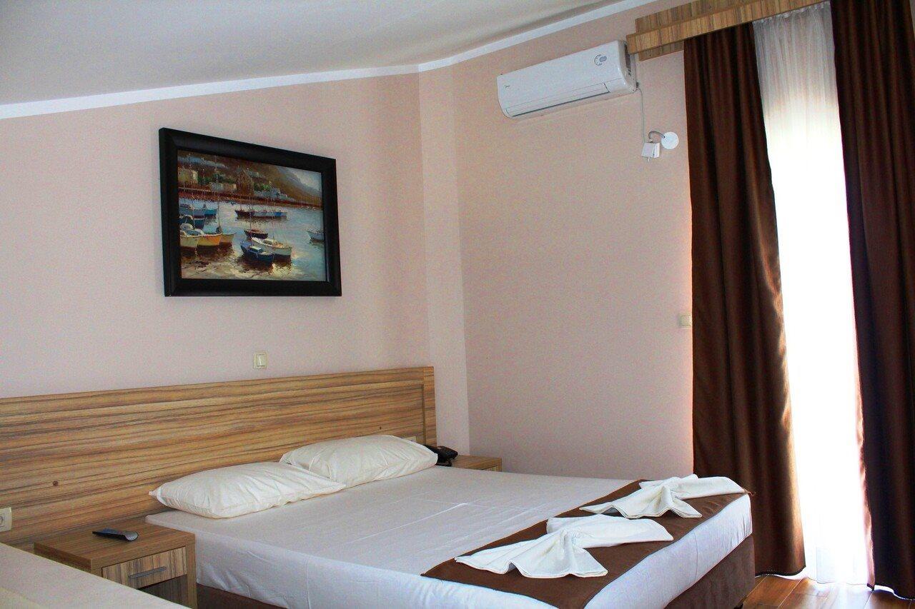 Vile Oliva Hotel & Resort Petrovac Bagian luar foto
